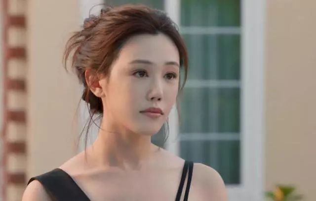 丽雯演员，与自然美景的邂逅与内心的宁静之旅