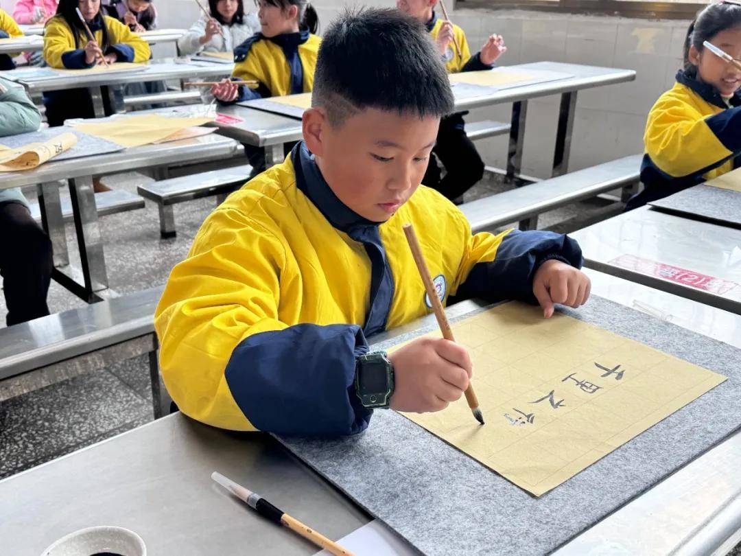 汉字之美探寻之旅，汉字比赛开启寻根之旅